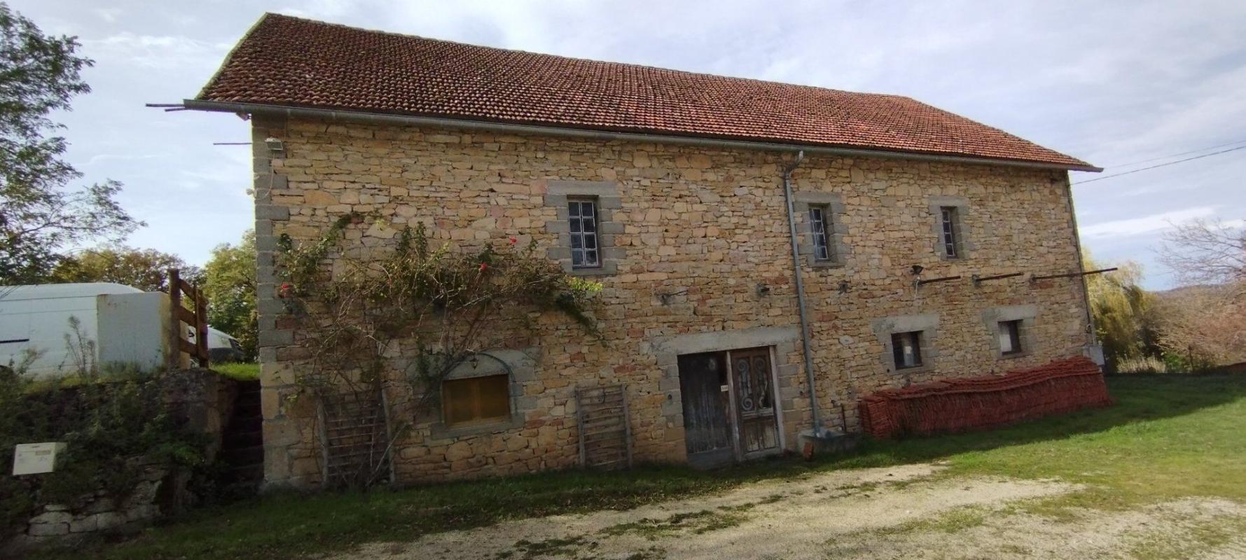 grange in Rueyres, Lot, France