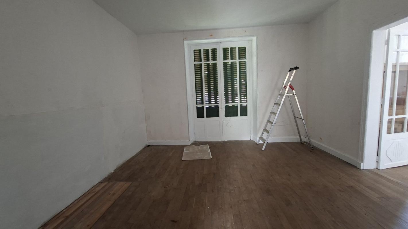 5 bedroom maison in Teyssieu, Lot, France