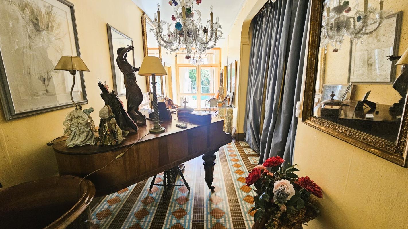 5 bedroom demeure in Caylus, Tarn-et-Garonne, France