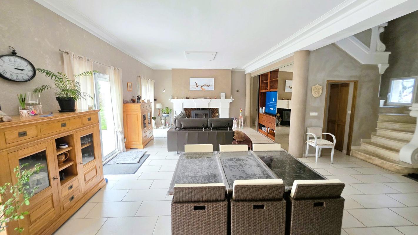 4 bedroom maison recente in Castelnau De Montmiral, Tarn, France
