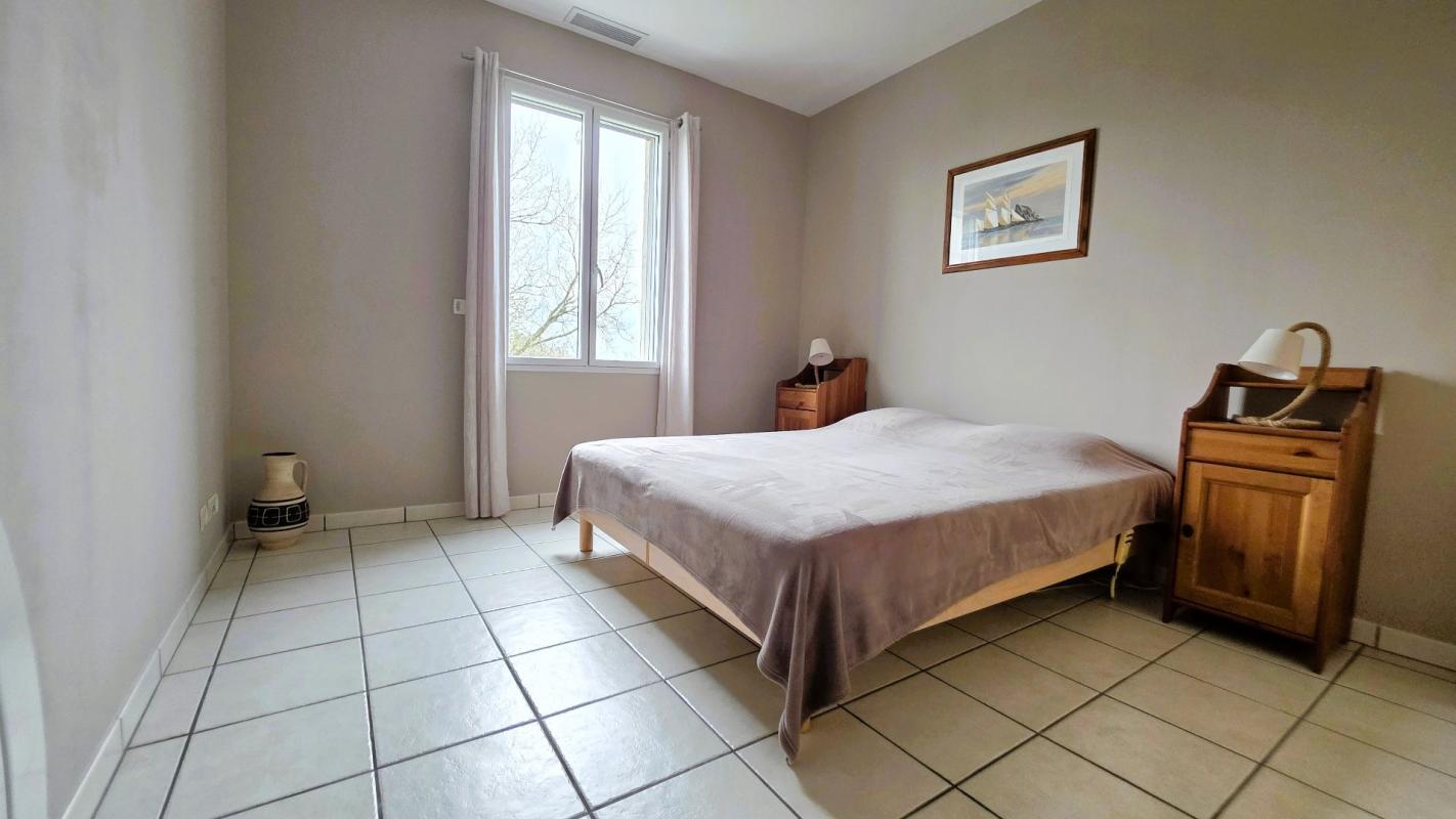 4 bedroom maison recente in Castelnau De Montmiral, Tarn, France