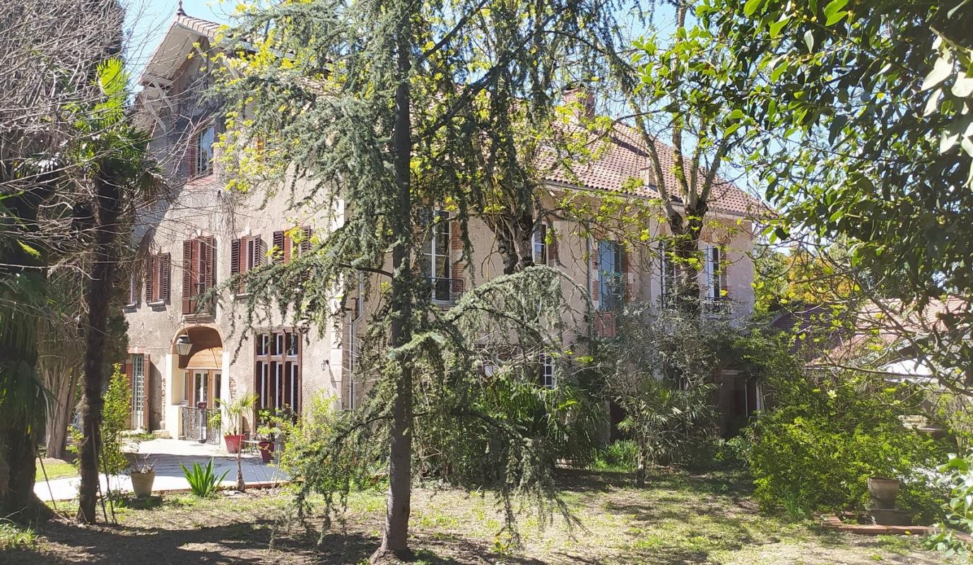 9 bedroom manoir in Moissac, Tarn-et-Garonne, France