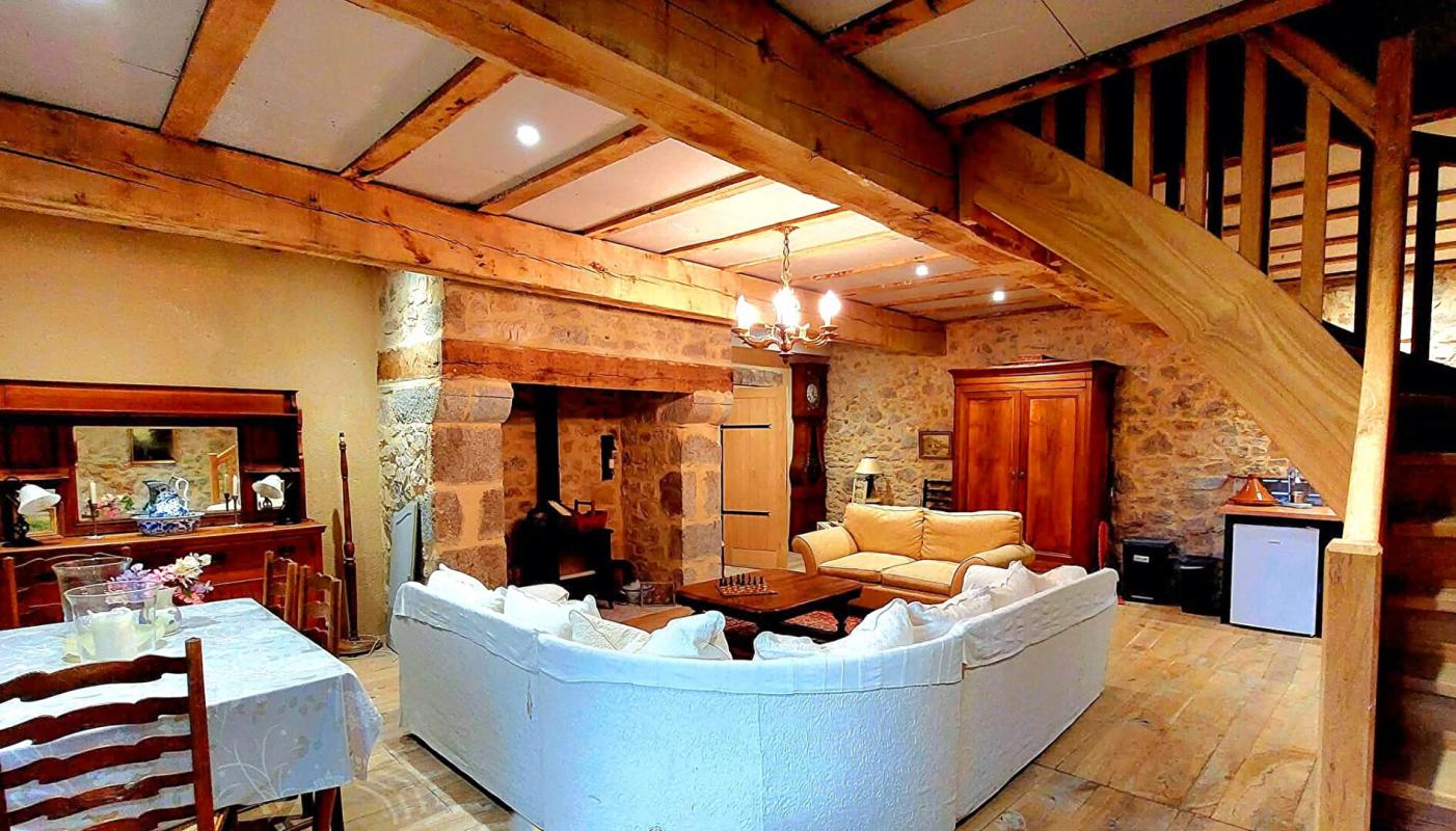 7 bedroom propriete in Lunac, Aveyron, France
