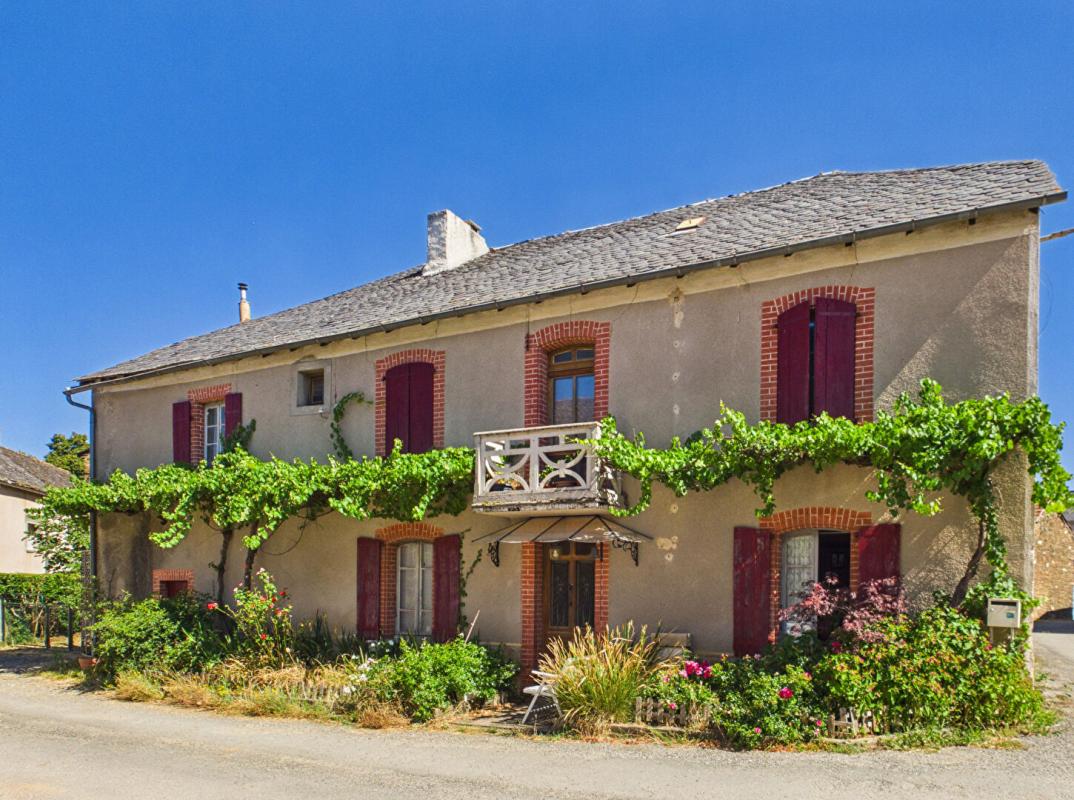 5 bedroom maison de village in La Salvetat Peyrales, Aveyron, France