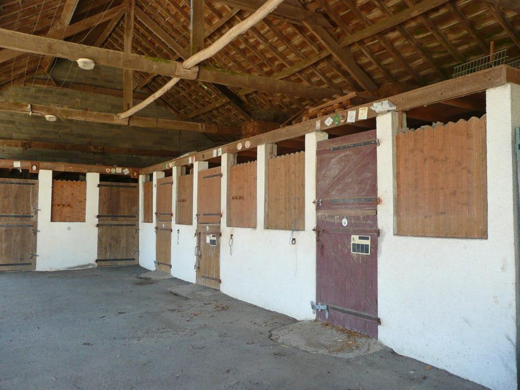 6 bedroom propriete in Maleville, Aveyron, France