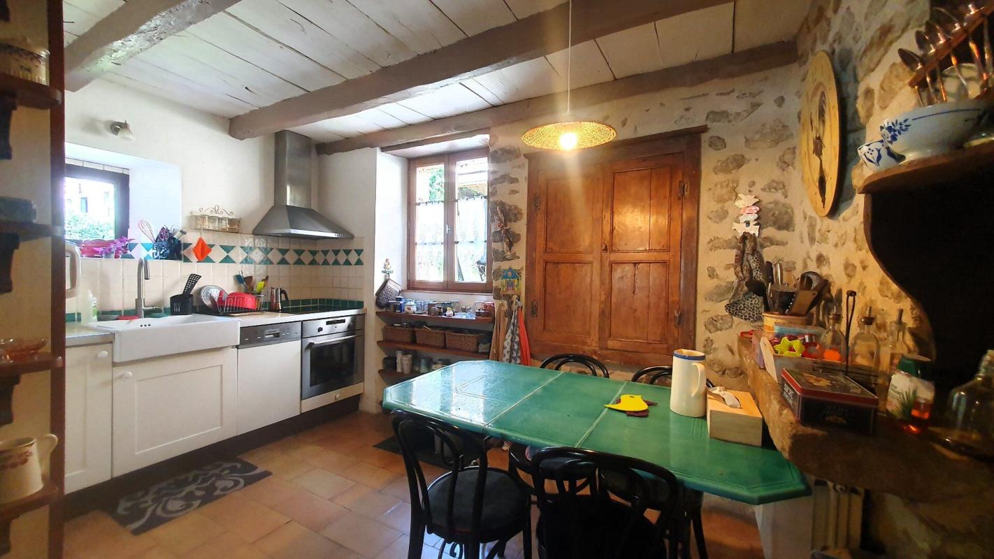 6 bedroom gite in Lunac, Aveyron, France