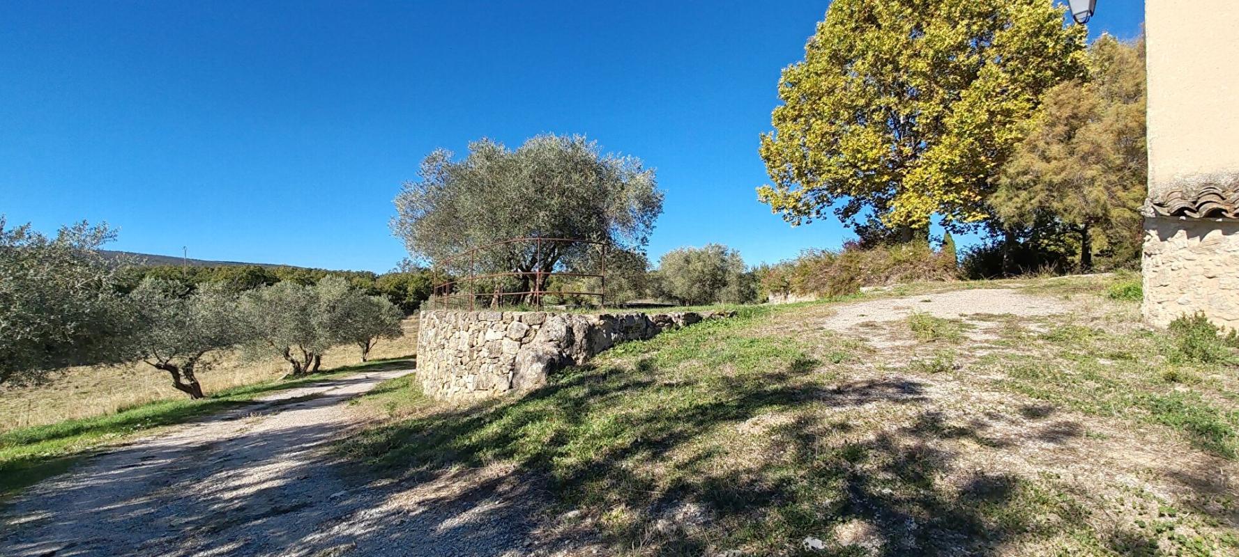 9 bedroom corps de ferme in Forcalquier, Alpes-de-Haute-Provence, France