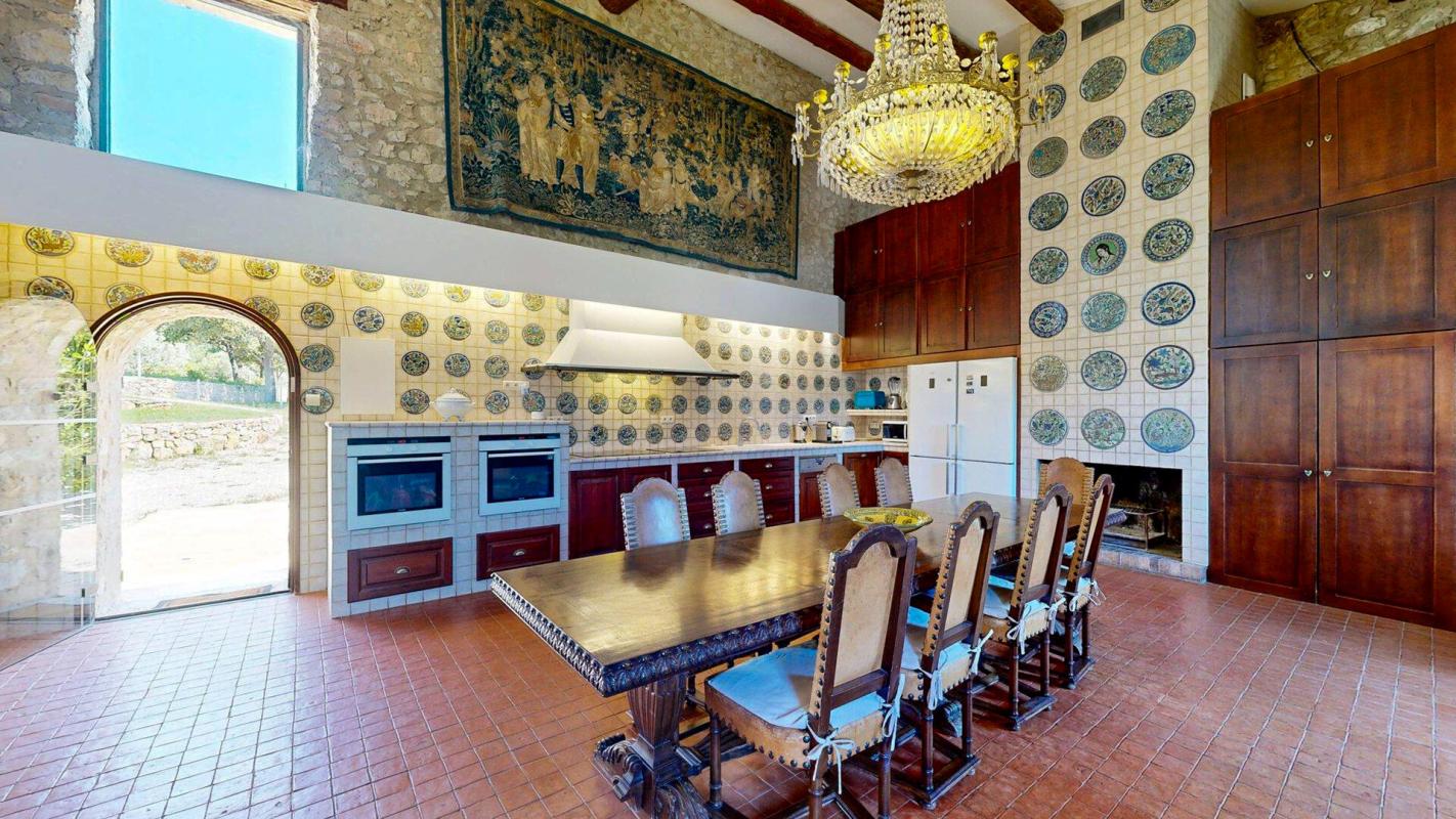 7 bedroom corps de ferme in Beaumont De Pertuis, Vaucluse, France