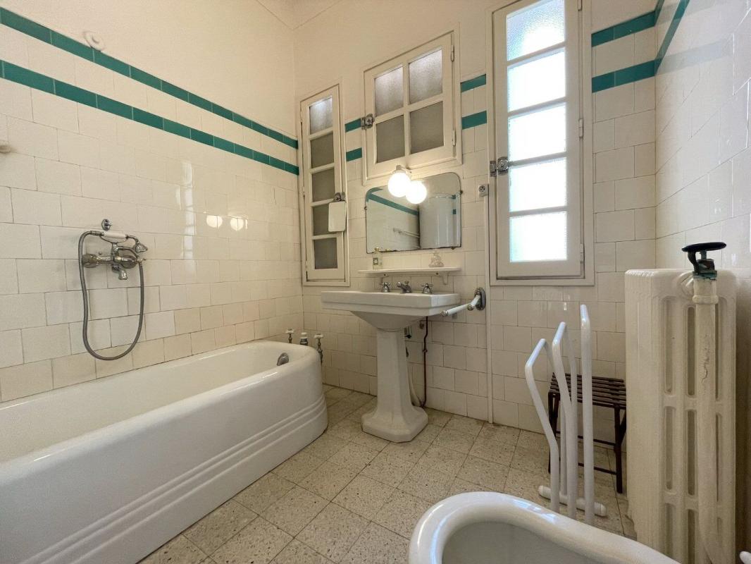 5 bedroom t6 et plus in Anduze, Gard, France