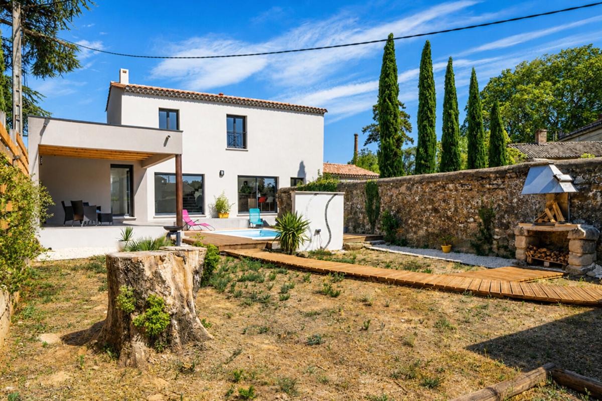 4 bedroom maison de village in Uzes, Gard, France