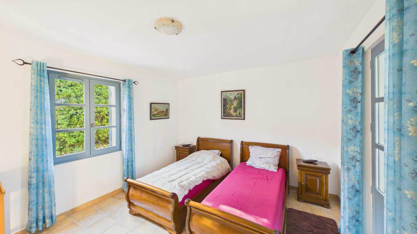 2 bedroom villa in Aramon, Gard, France