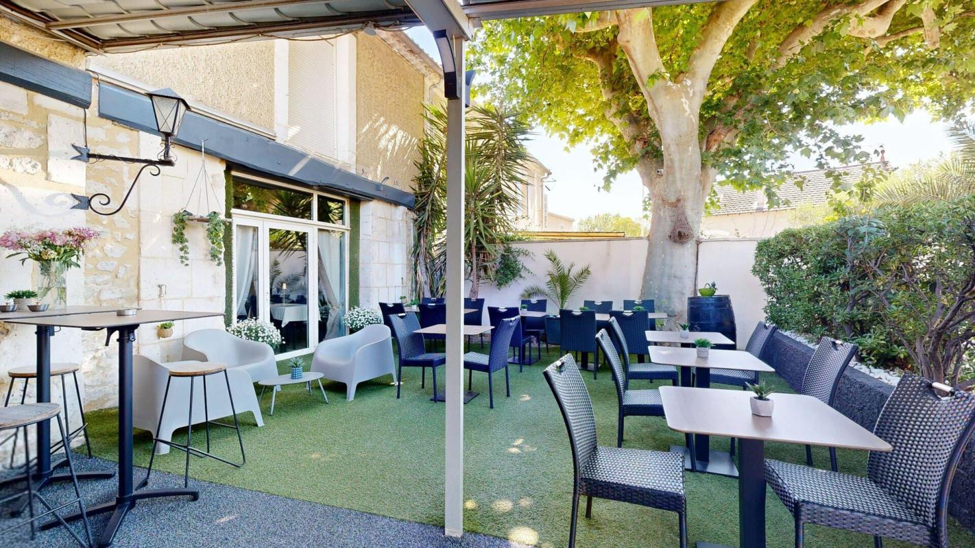 14 bedroom hotel in Avignon, Vaucluse, France