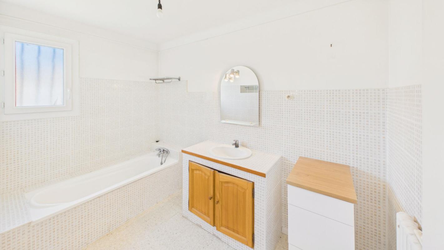 4 bedroom villa in Avignon, Vaucluse, France