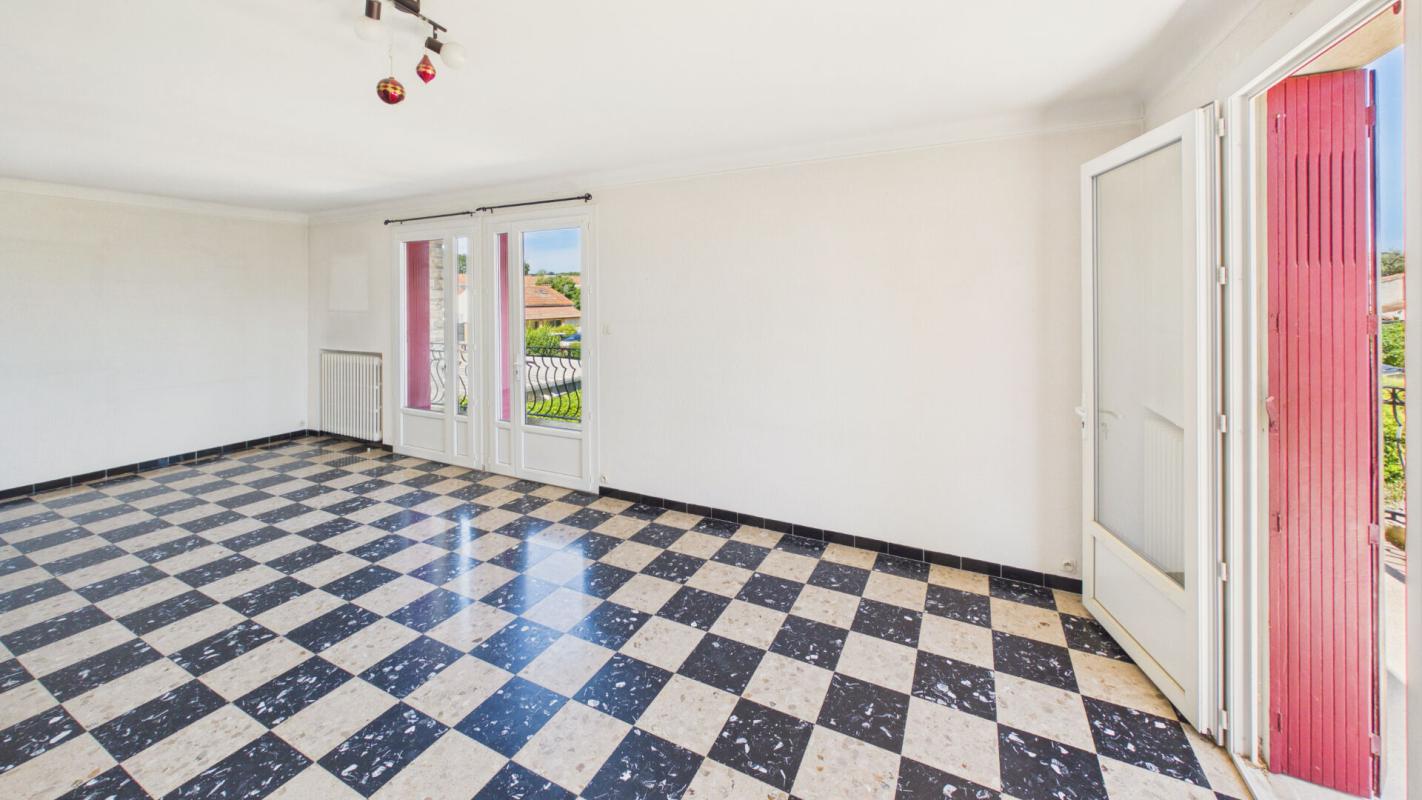 4 bedroom villa in Avignon, Vaucluse, France