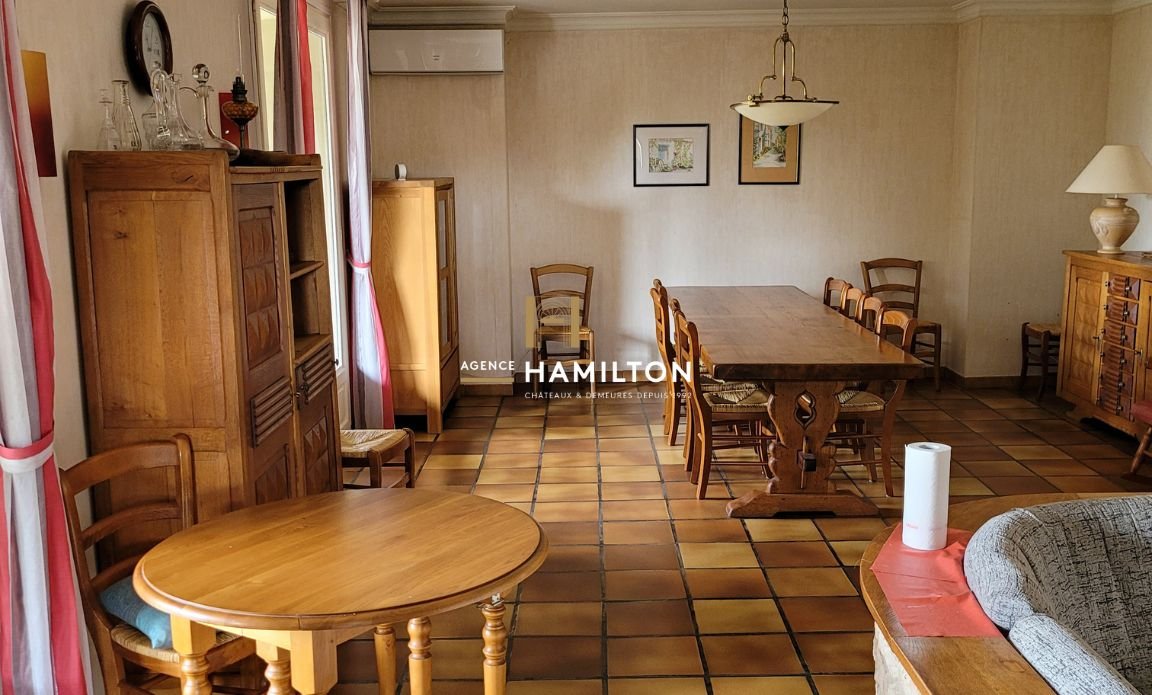 5 bedroom villa in Cordes Sur Ciel, Tarn, France