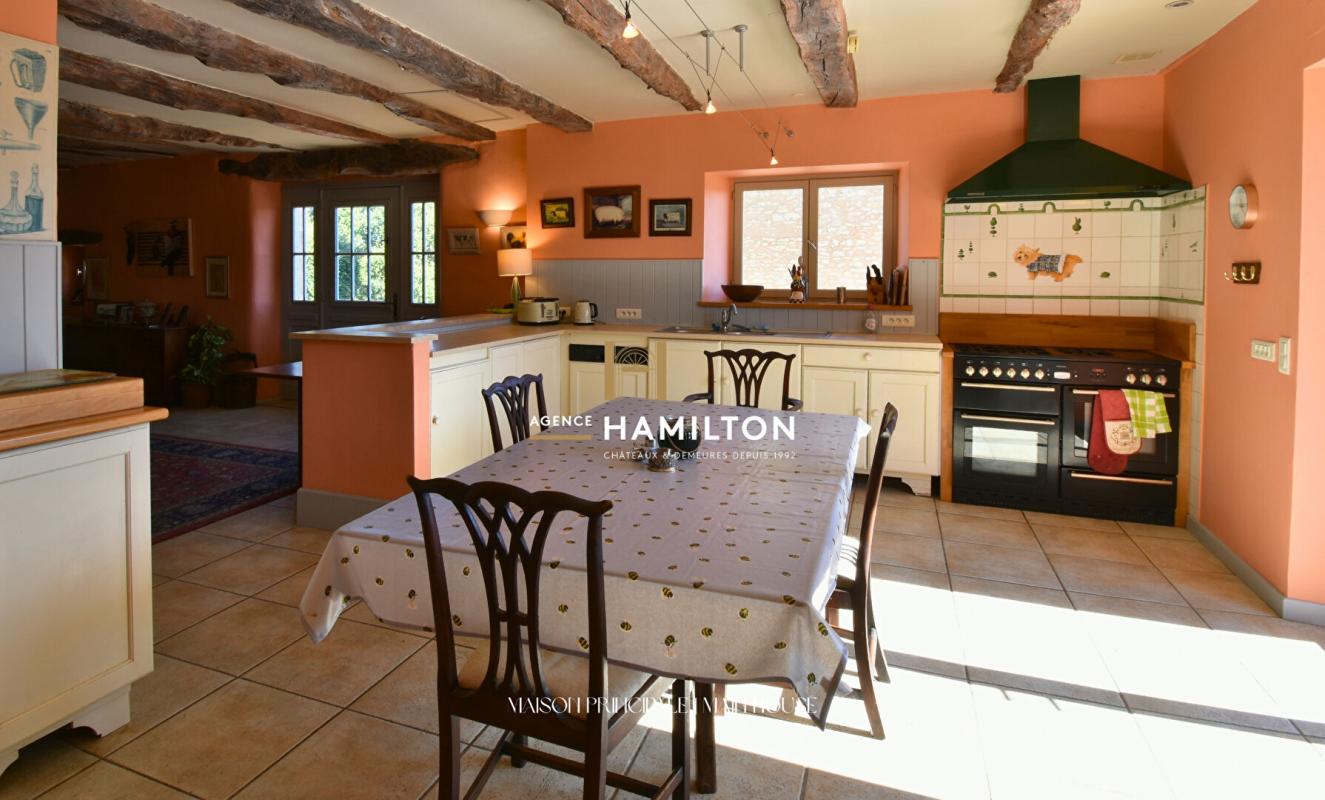 6 bedroom maison in Cordes Sur Ciel, Tarn, France