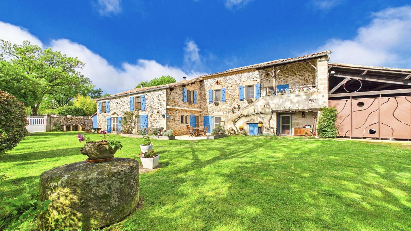 3 bedroom propriete in Penne, Tarn, France