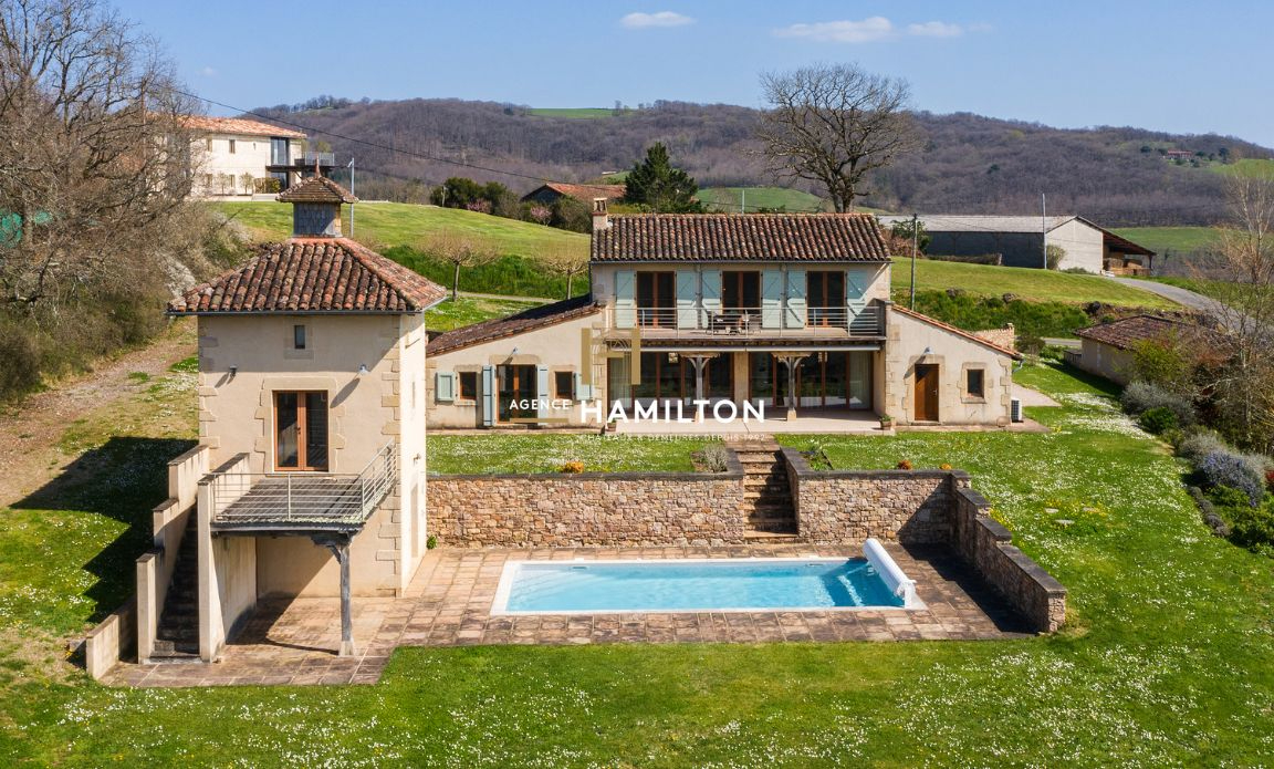 5 bedroom villa in Cordes Sur Ciel, Tarn, France