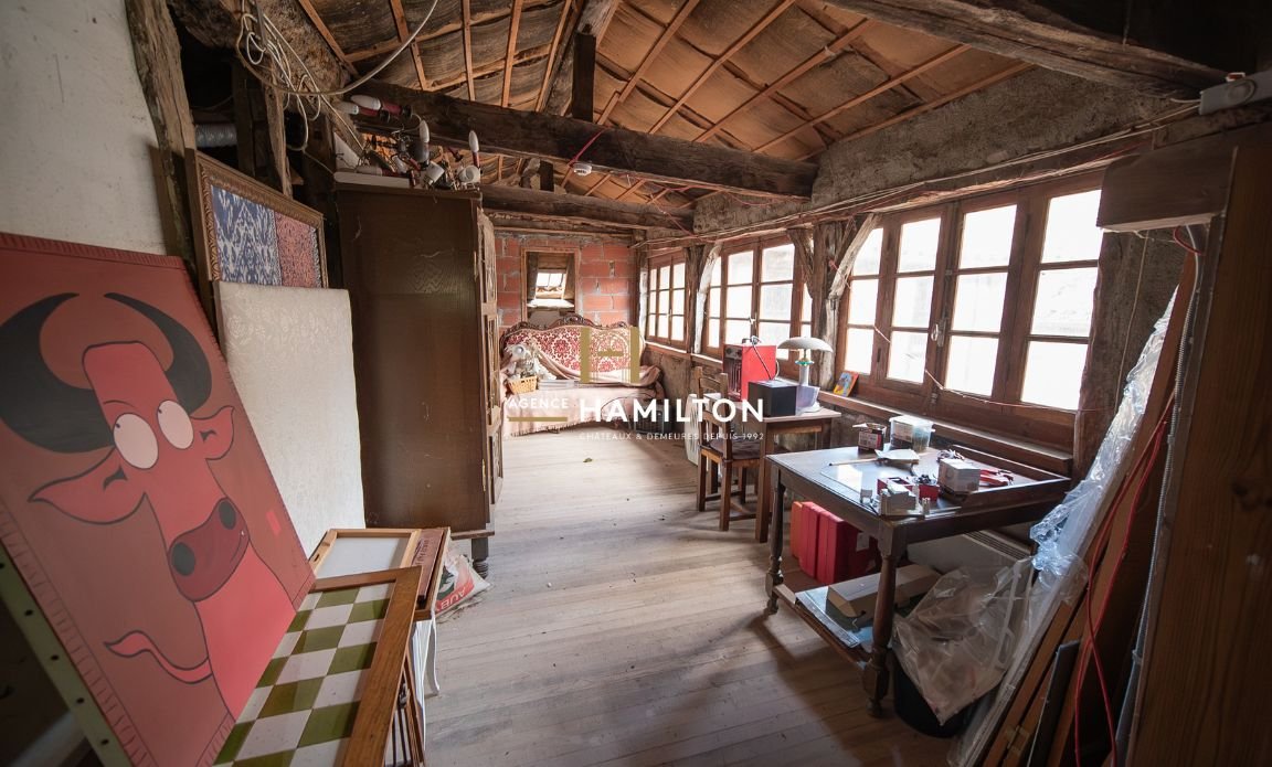 8 bedroom local commercial in Cordes Sur Ciel, Tarn, France