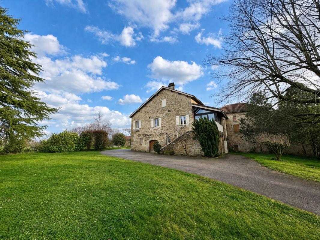 6 bedroom demeure in Saint Felix, Lot, France