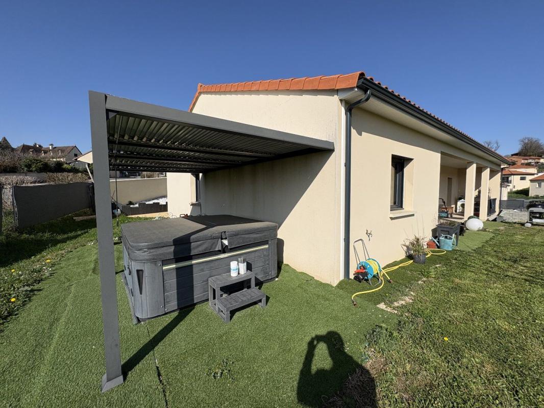 3 bedroom maison neuve in Figeac, Lot, France