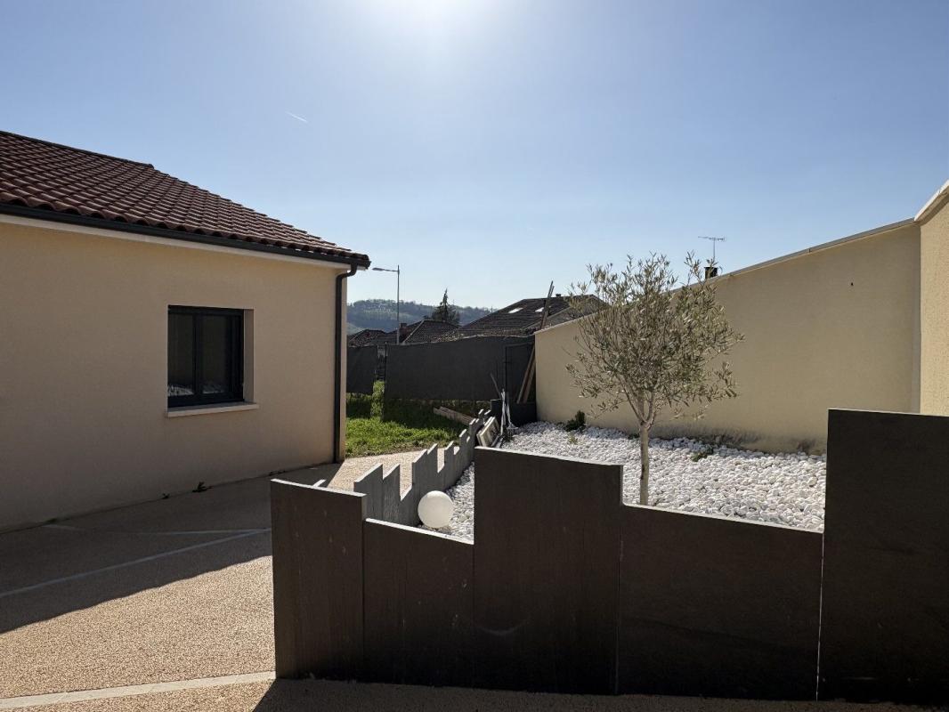 3 bedroom maison neuve in Figeac, Lot, France