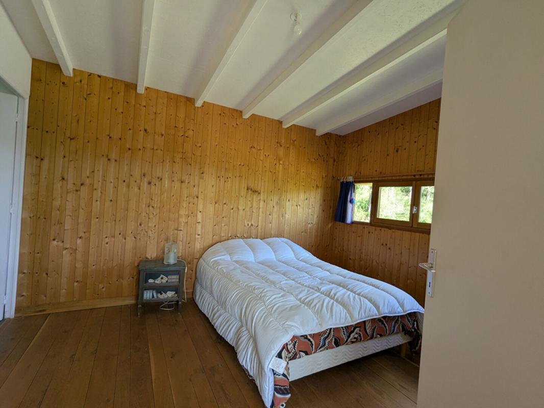 3 bedroom maison en bois in Camburat, Lot, France
