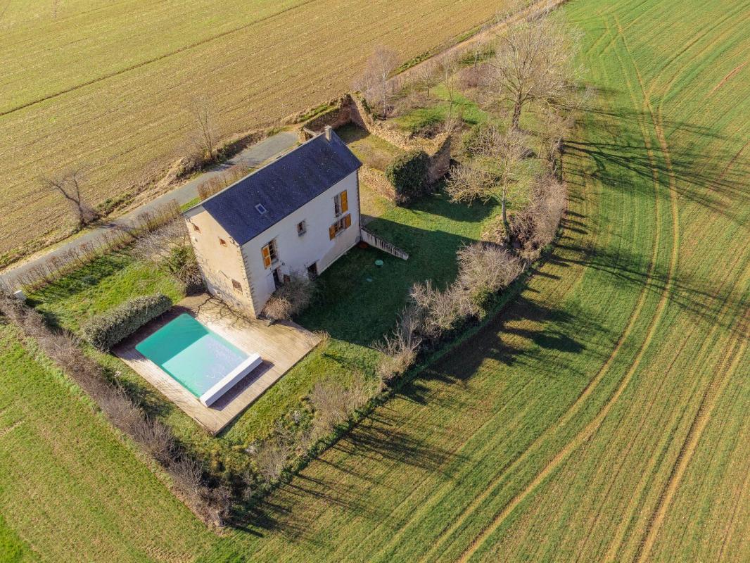 4 bedroom maison in Tanus, Tarn, France