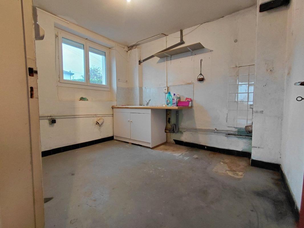 4 bedroom maison in Pleaux, Cantal, France