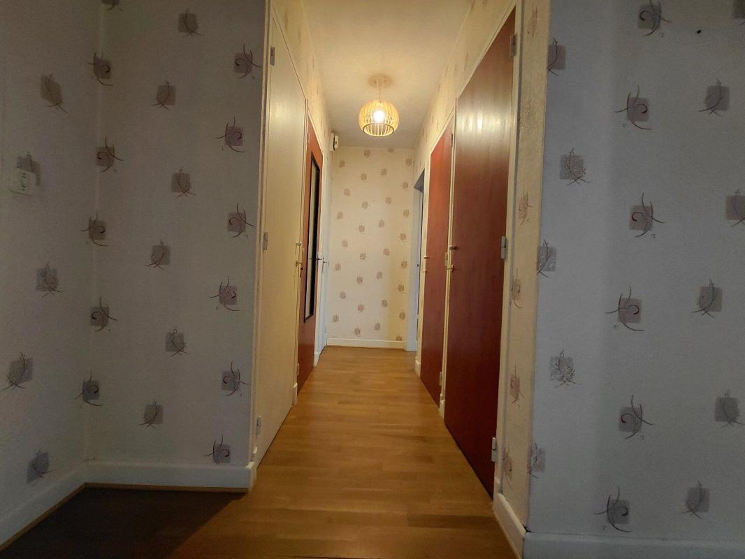 4 bedroom maison in Pleaux, Cantal, France