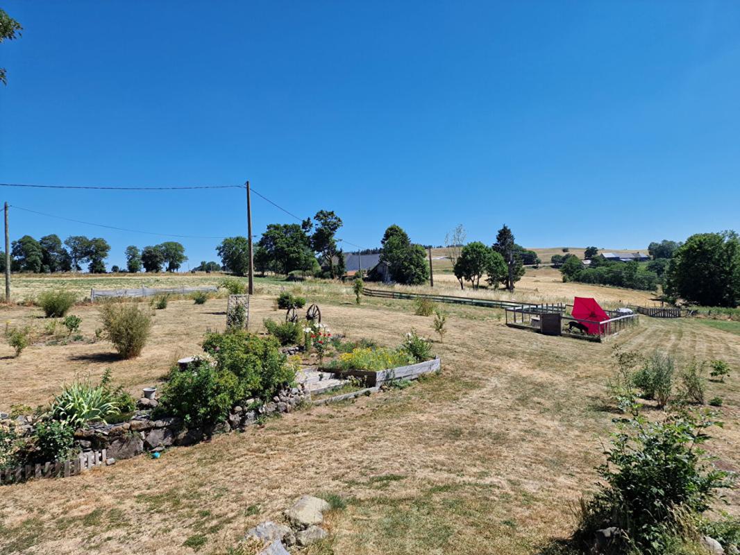 3 bedroom maison in Saint Saturnin, Cantal, France