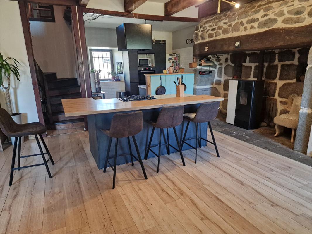 3 bedroom maison in Saint Saturnin, Cantal, France