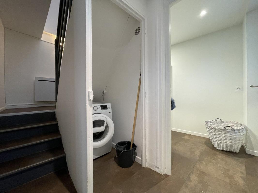 3 bedroom t6 et plus in Vic Sur Cere, Cantal, France