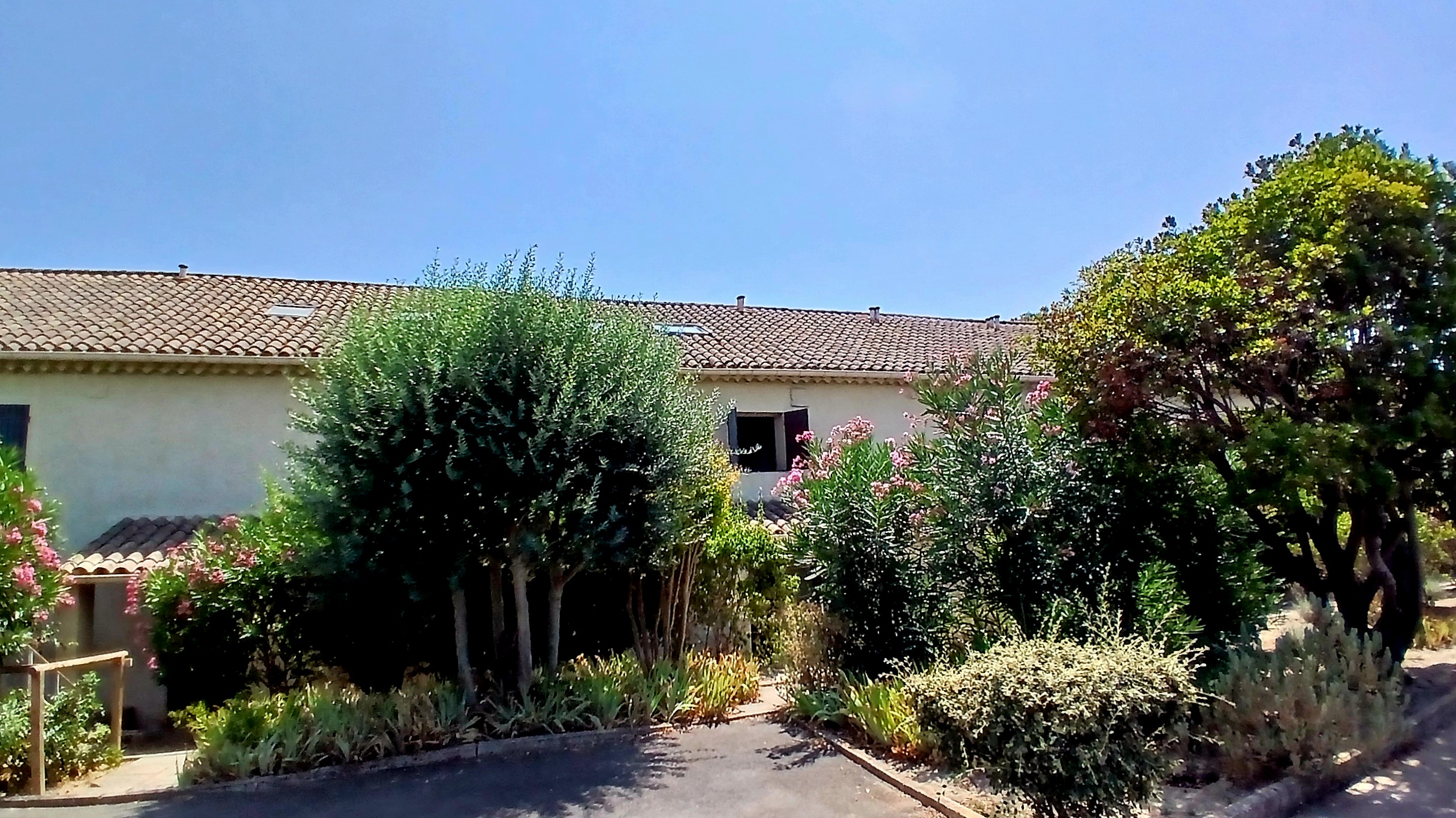 2 bedroom Apartment in Capestang, Herault, France – c168480e