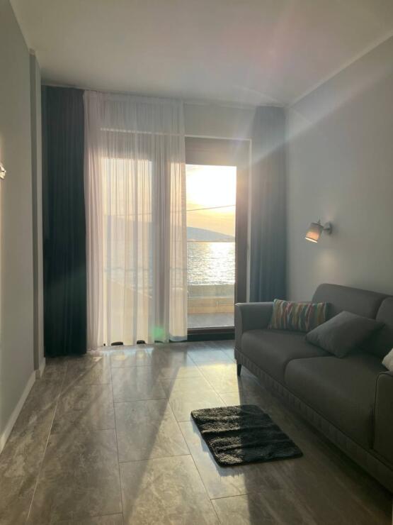 Adriatic Panorama: Stylish 64 m2 Apartment with Terrace in Prestigious Tivat