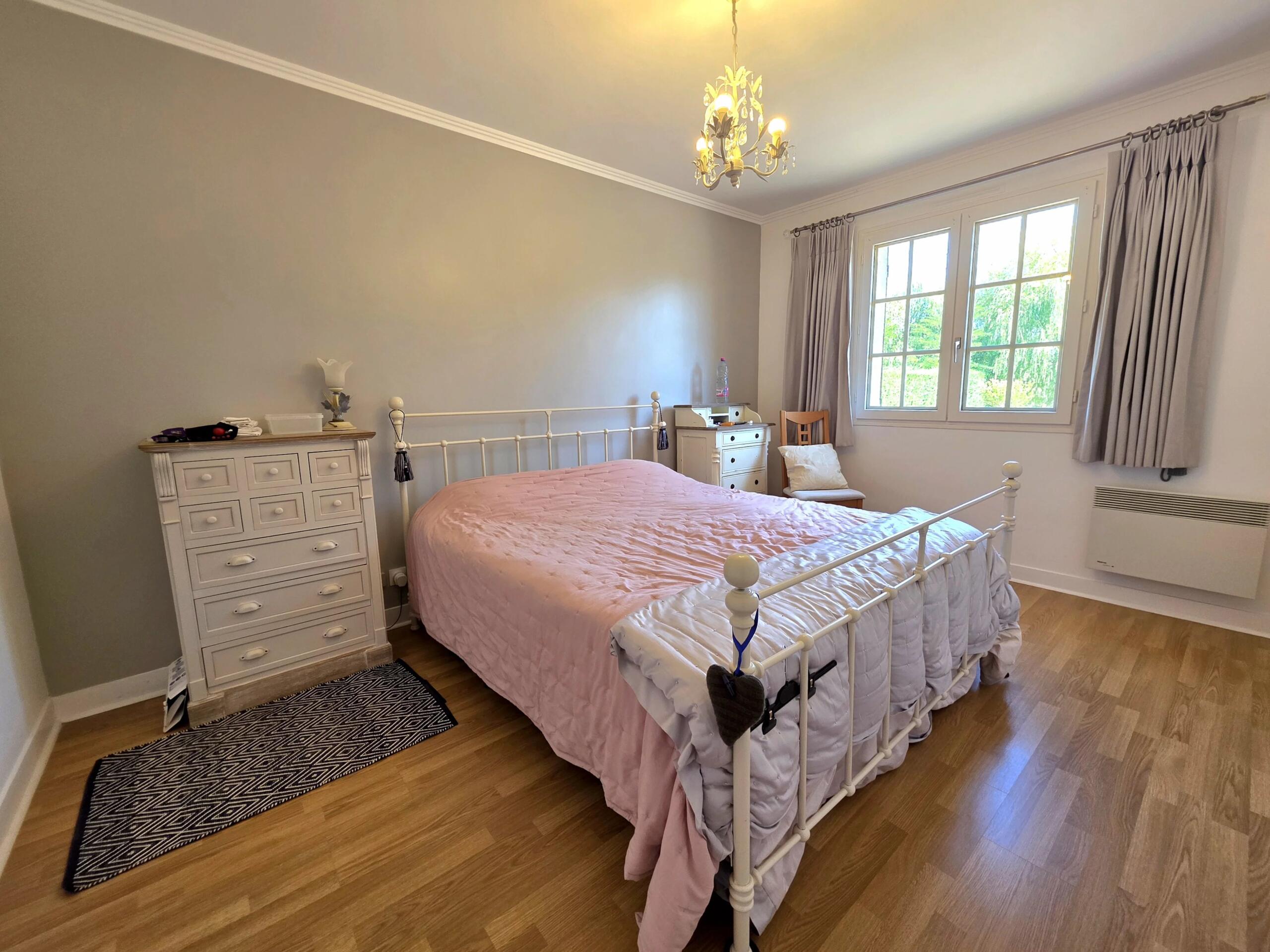 Beautifully Presented 3 bed Bungalow with Large Private Garden, Walking Distance to Eymet, Aquitaine – France – BVI71453