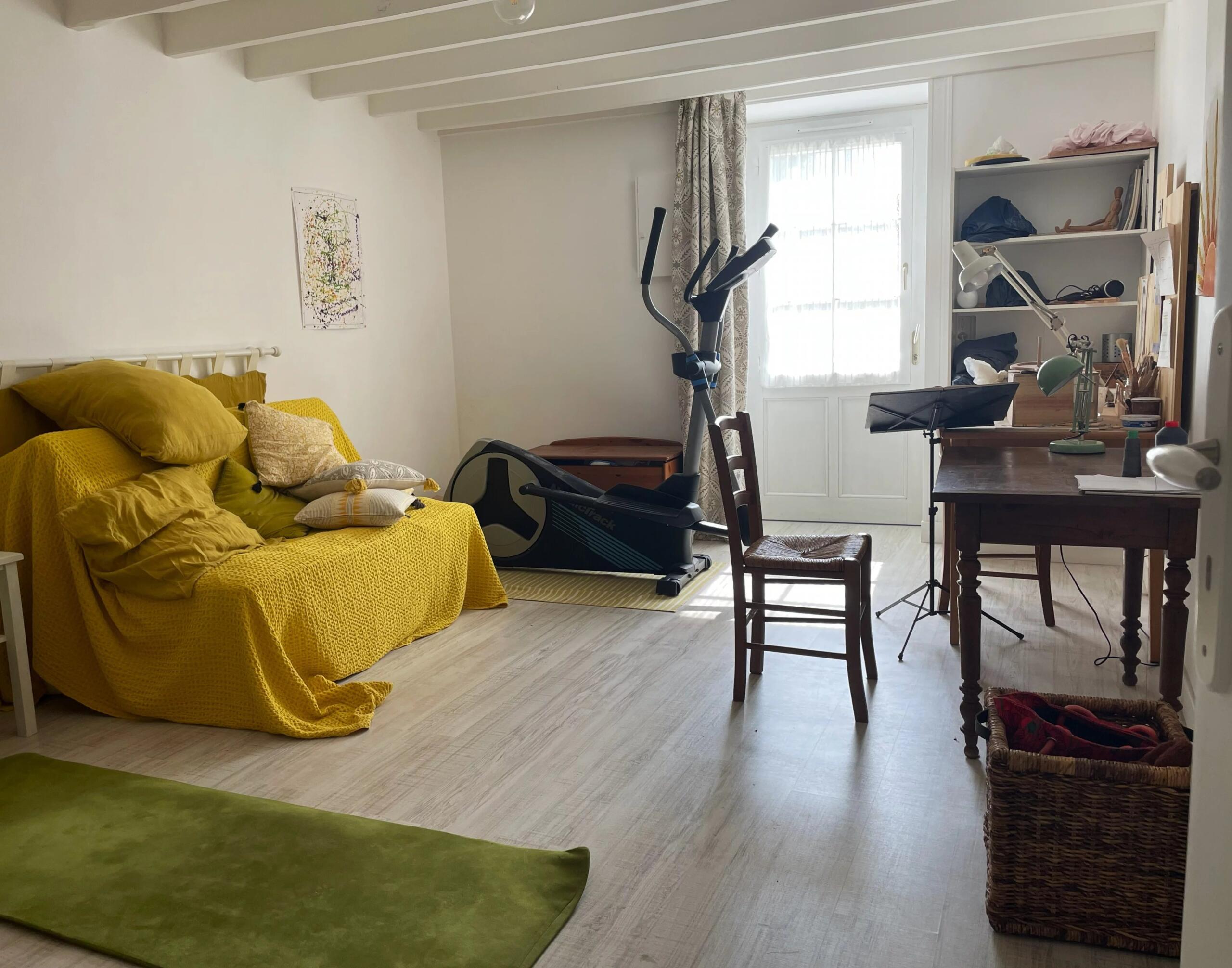 Character village home close to Saintes, Poitou-Charentes – France – BVI86396