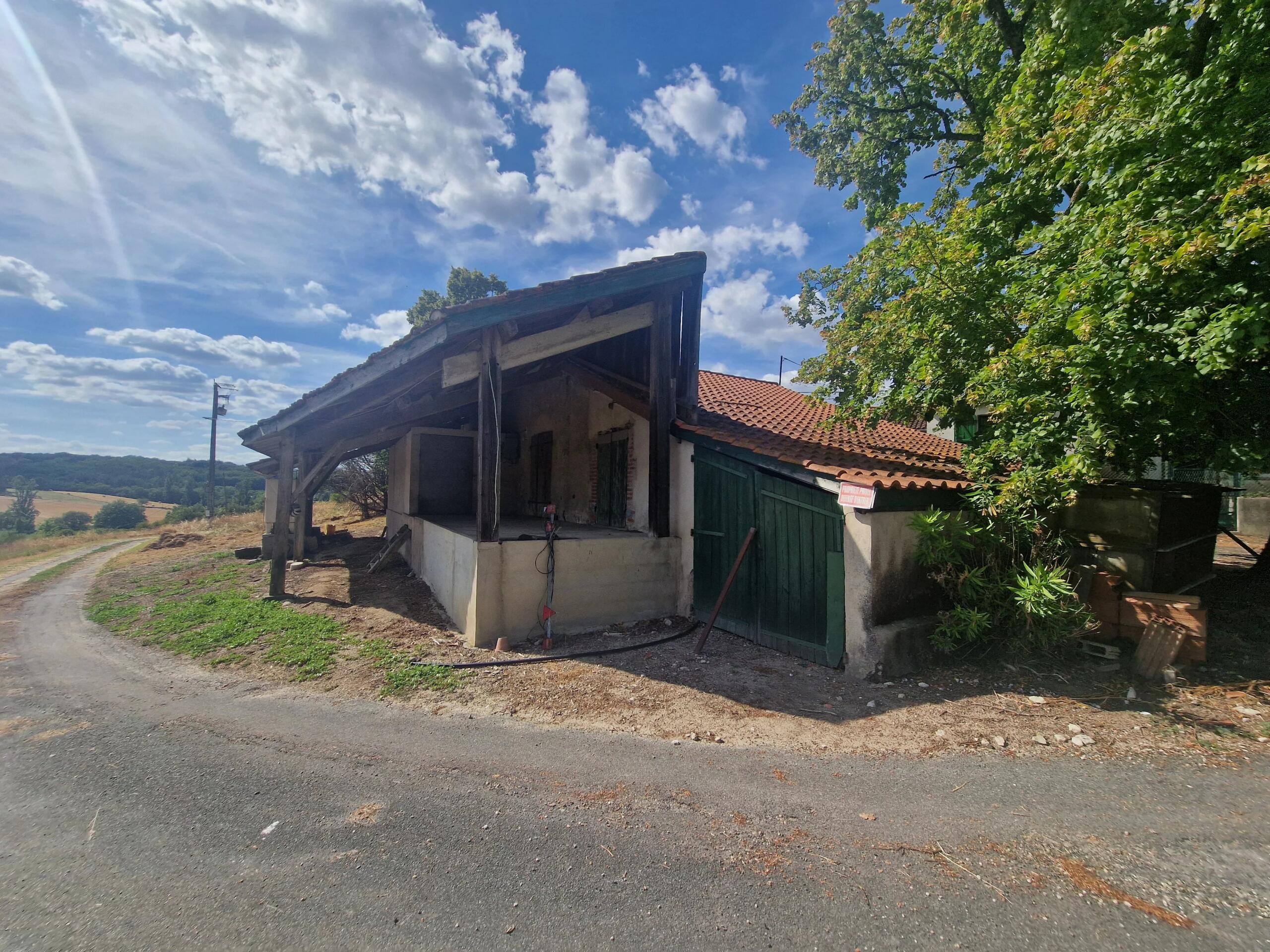 Stone Farmhouse with Stunning Views Near Monflanquin, Aquitaine – France – BVI85989