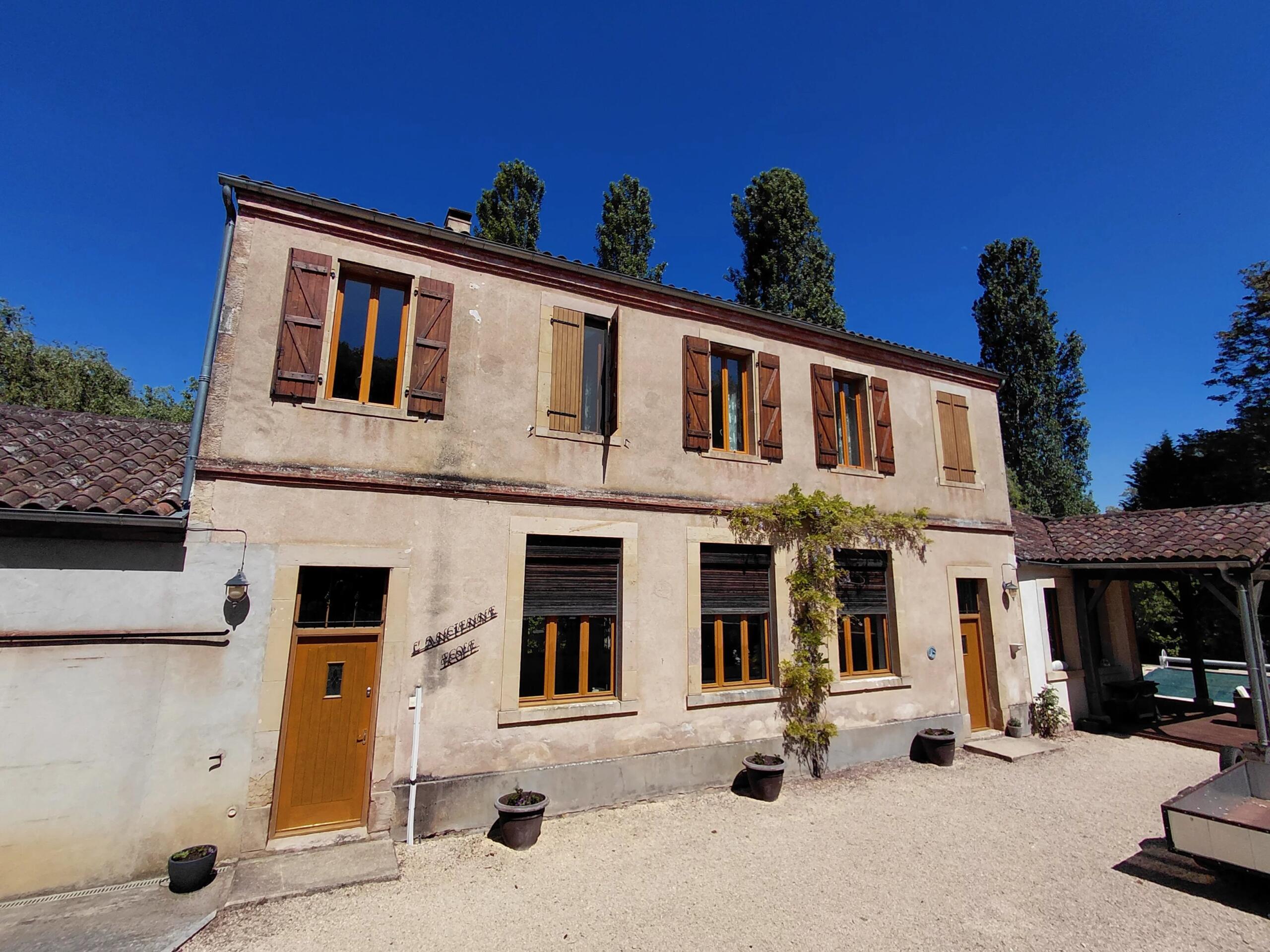 Charming 3-Bedroom Home with Pool in Puycelsi, Midi-Pyrénées – France – BVI85539