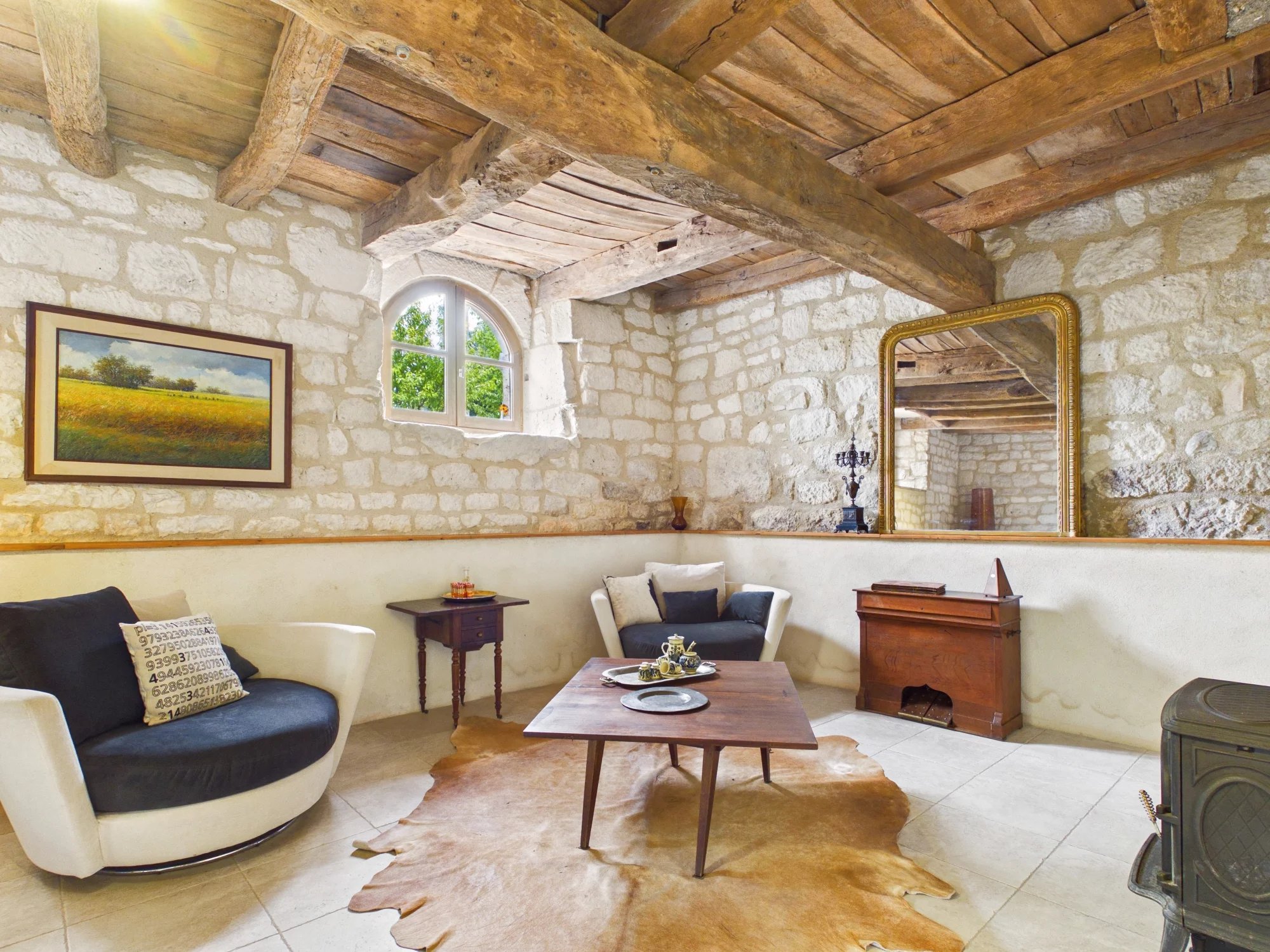 Exquisite Country Home with Views of Castelnau-de-Montmiral, Midi-Pyrénées – France – BVI86654