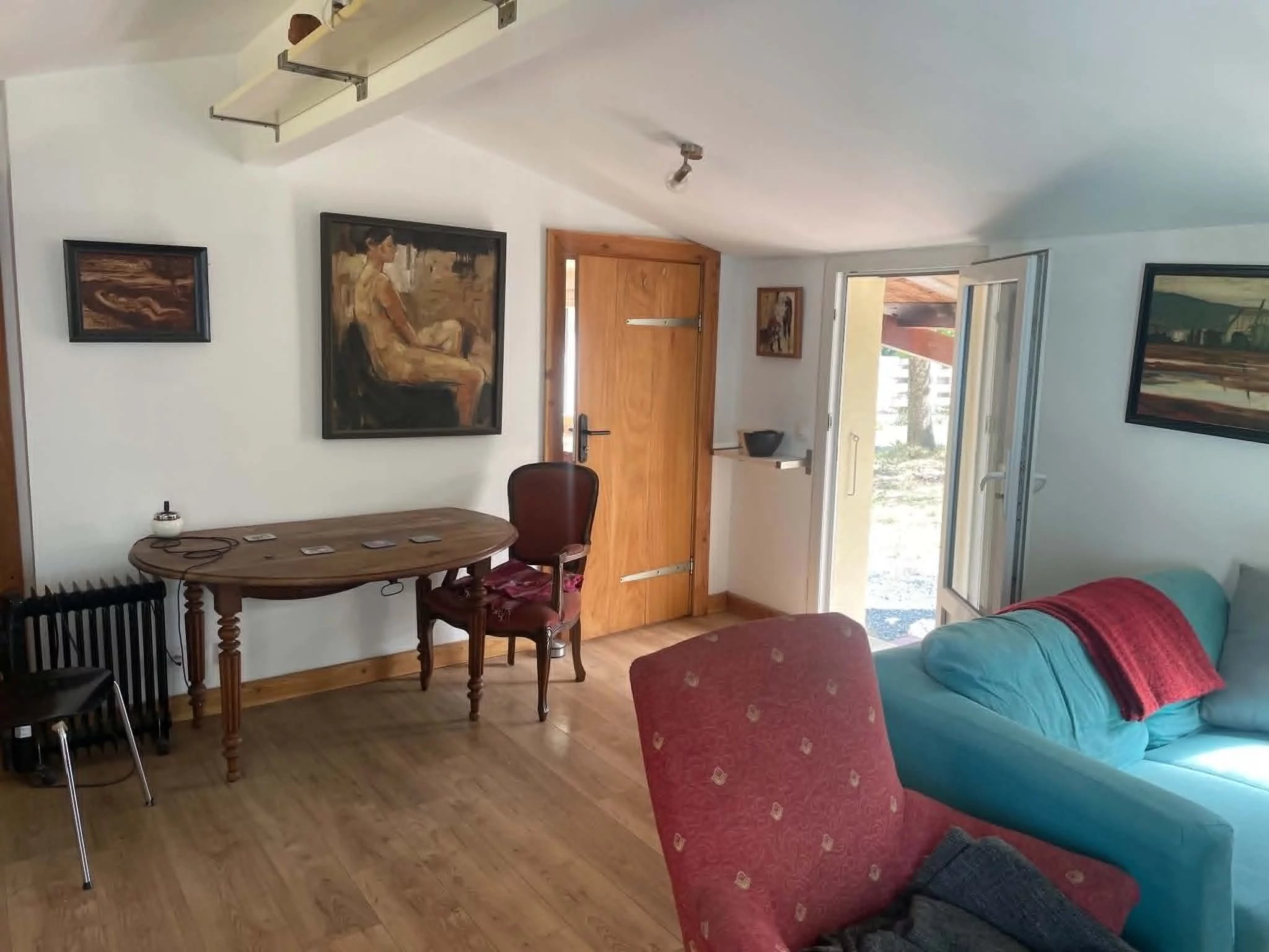 Charming One-Bedroom Cottage in a Peaceful Setting, Pays de la Loire – France – BVI86713