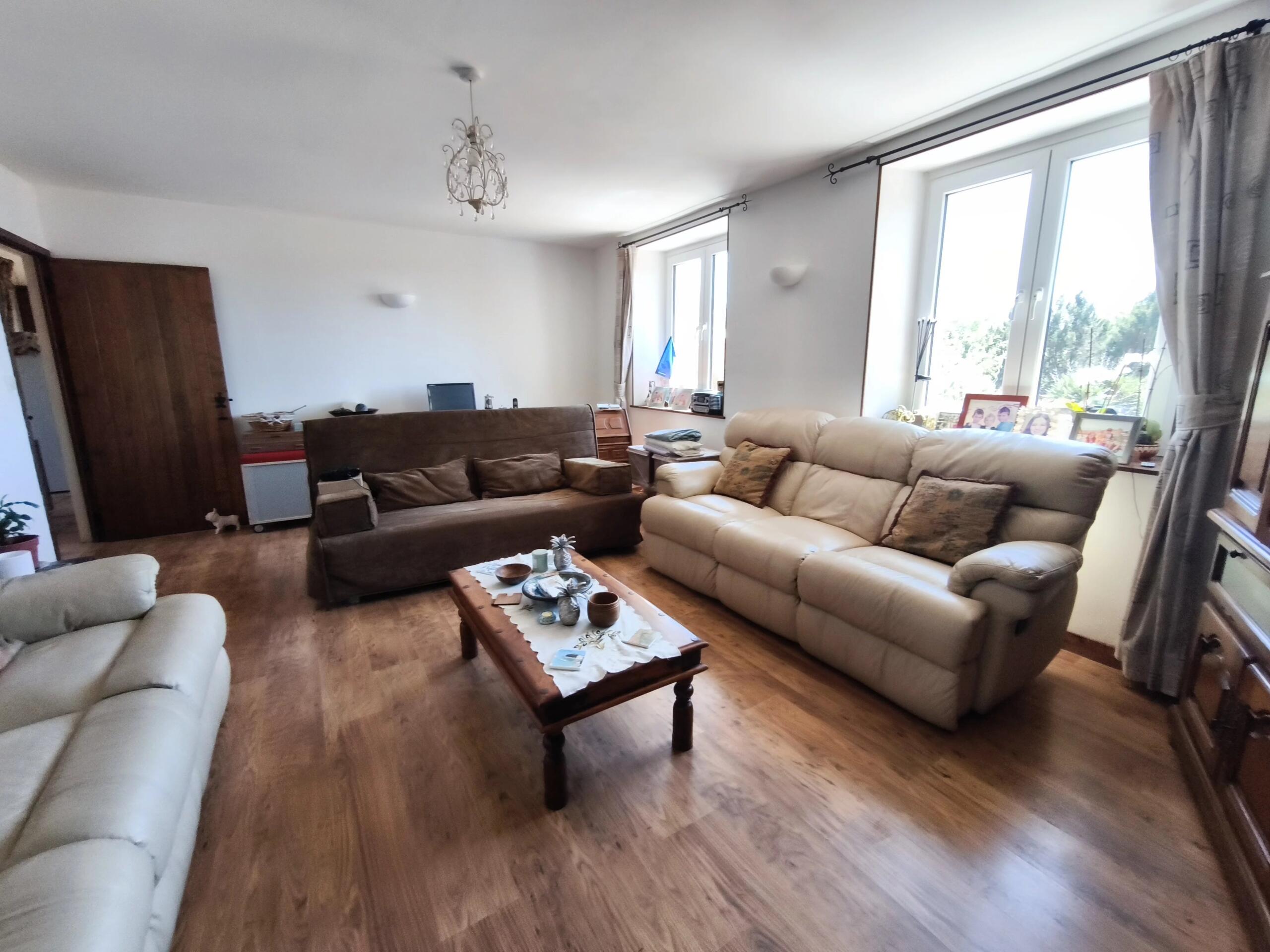 Four-Bedroom Country Home with Exceptional Potential, Pays de la Loire – France – BVI86742