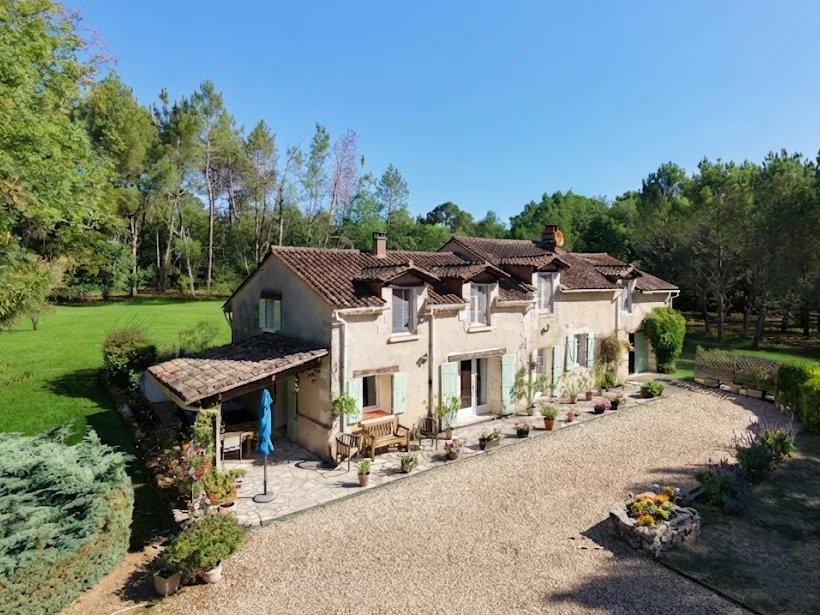 Tranquille four bedroom home with splendid gardens, Aquitaine – France – BVI86555