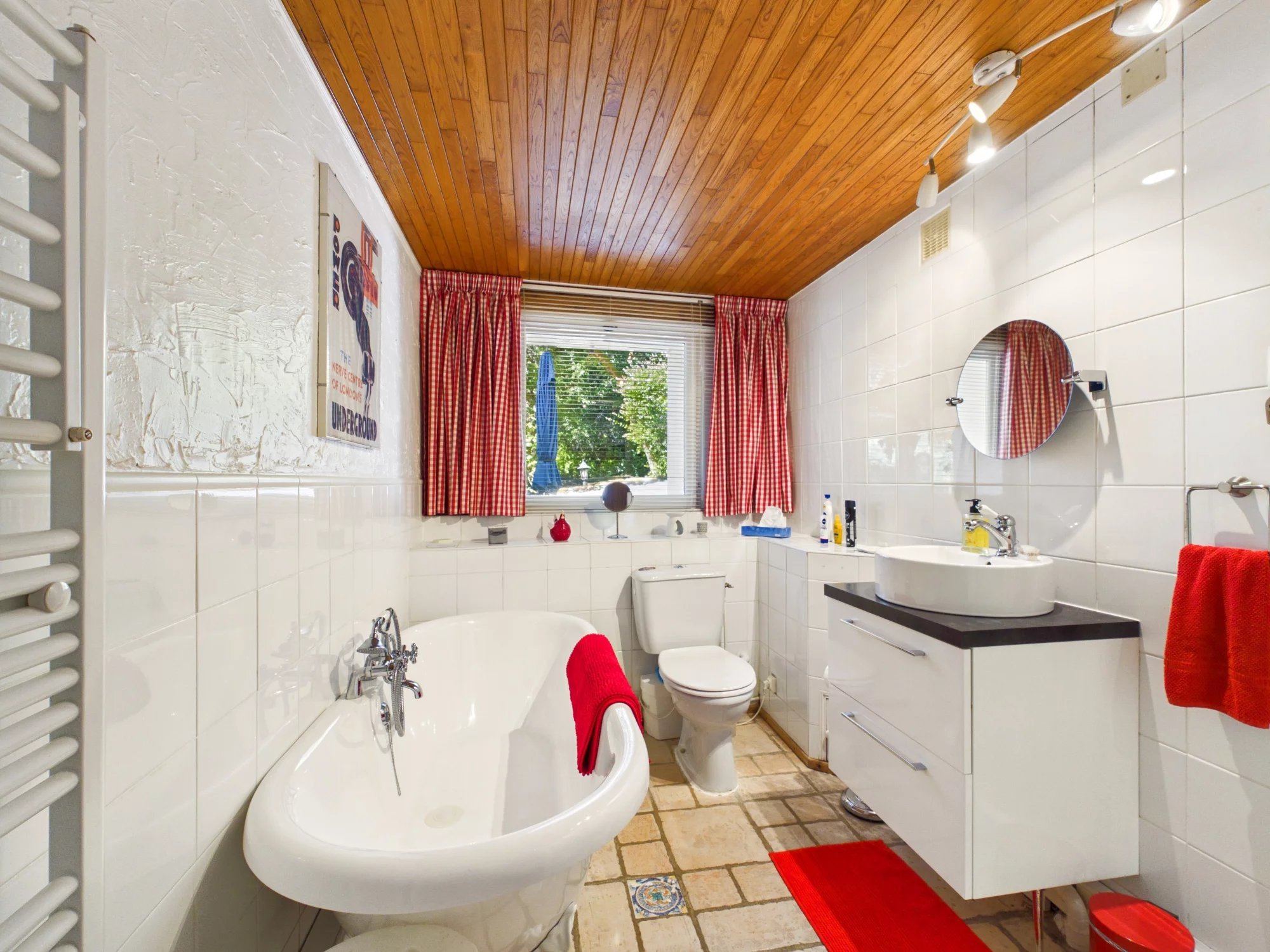 Tranquille four bedroom home with splendid gardens, Aquitaine – France – BVI86555