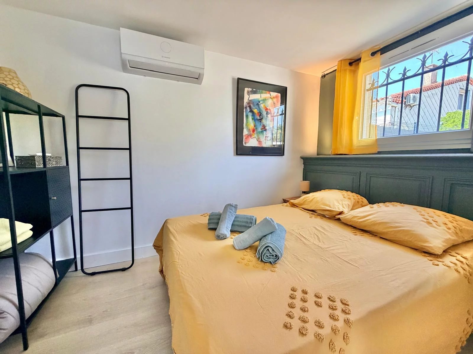 Elegant Townhouse with Pool Just Steps from Carcassonne’s Medieval City, Languedoc-Roussillon – France – BVI85592