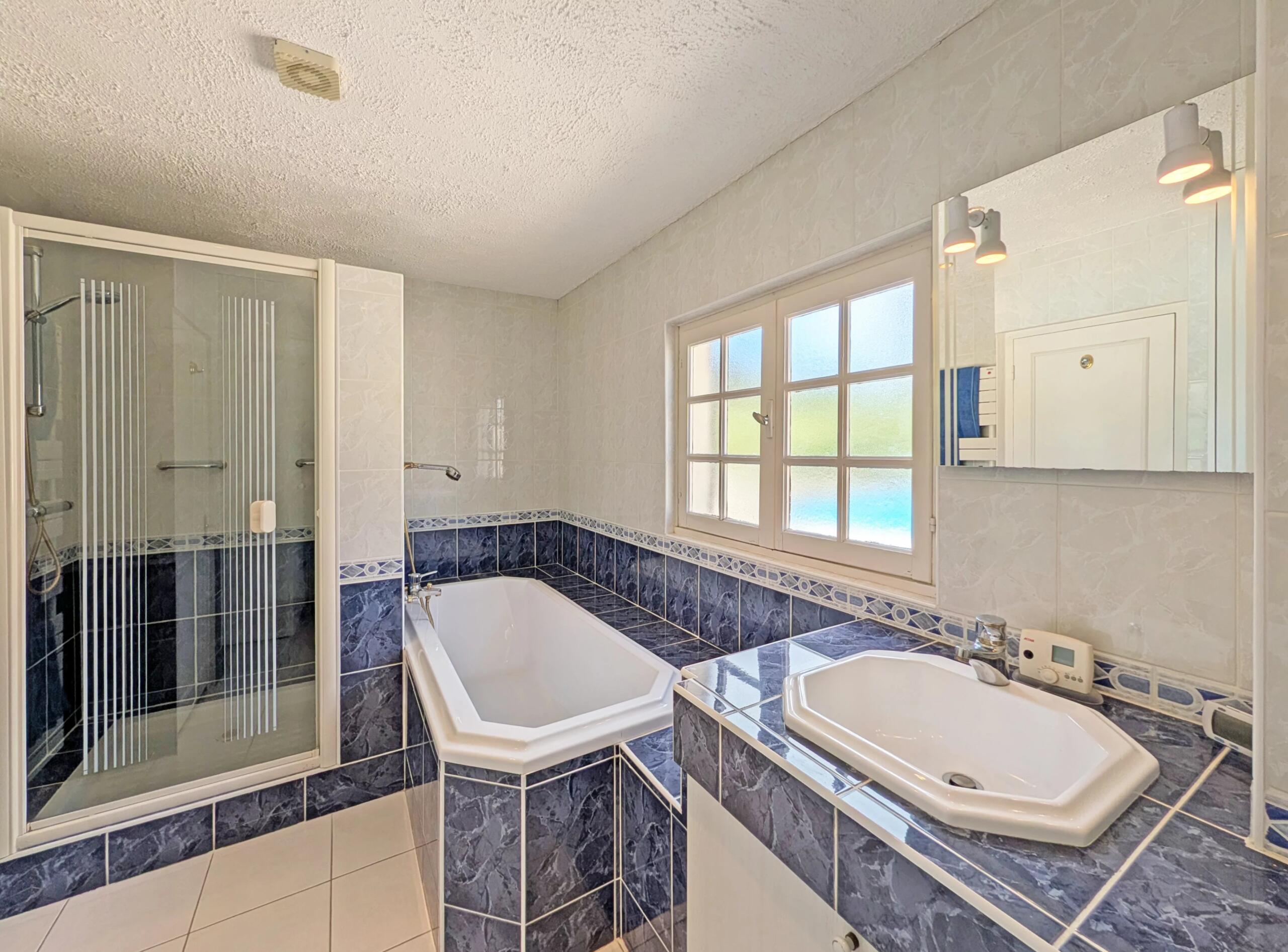 Character two bedroom stone house with pool and guest annexe, Aquitaine – France – BVI82954
