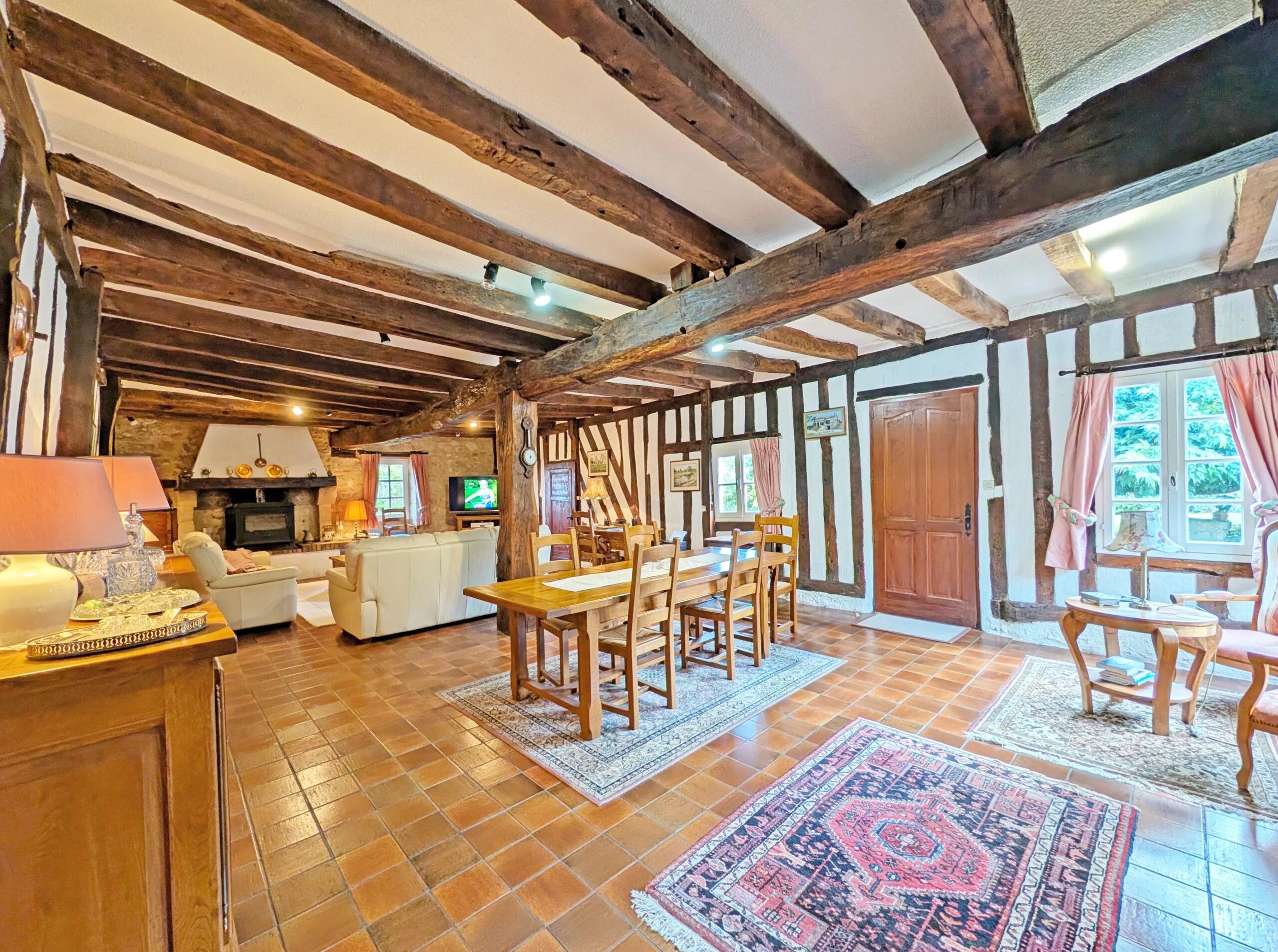 Character two bedroom stone house with pool and guest annexe, Aquitaine – France – BVI82954