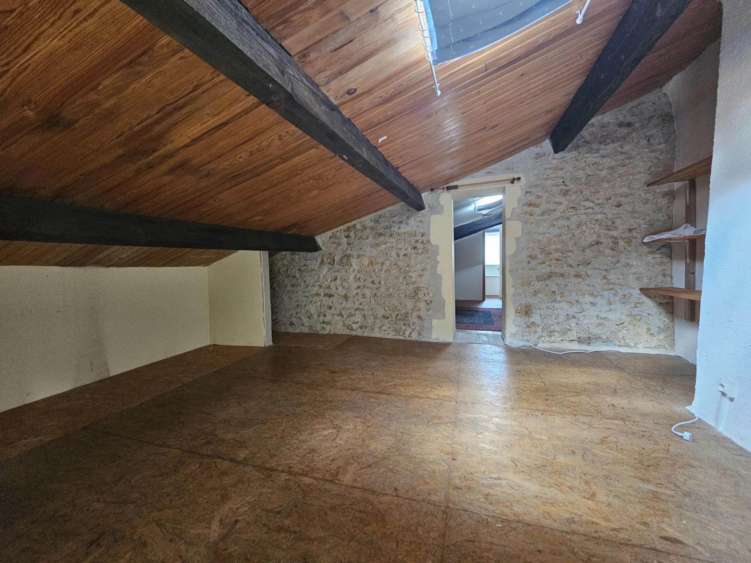 Detached Hamlet Home with Attached Barn and Excellent Potential, Poitou-Charentes – France – BVI86502