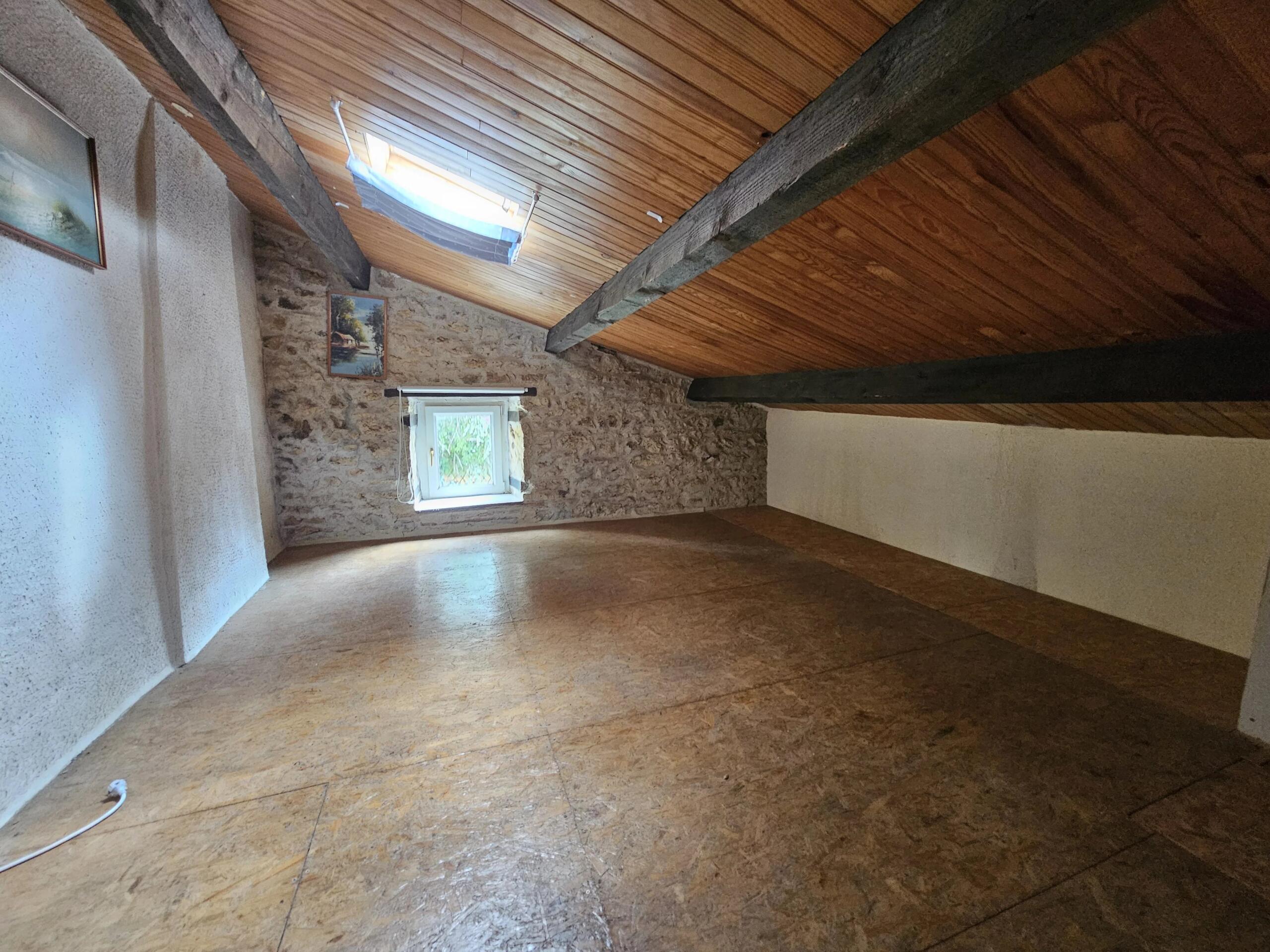 Detached Hamlet Home with Attached Barn and Excellent Potential, Poitou-Charentes – France – BVI86502