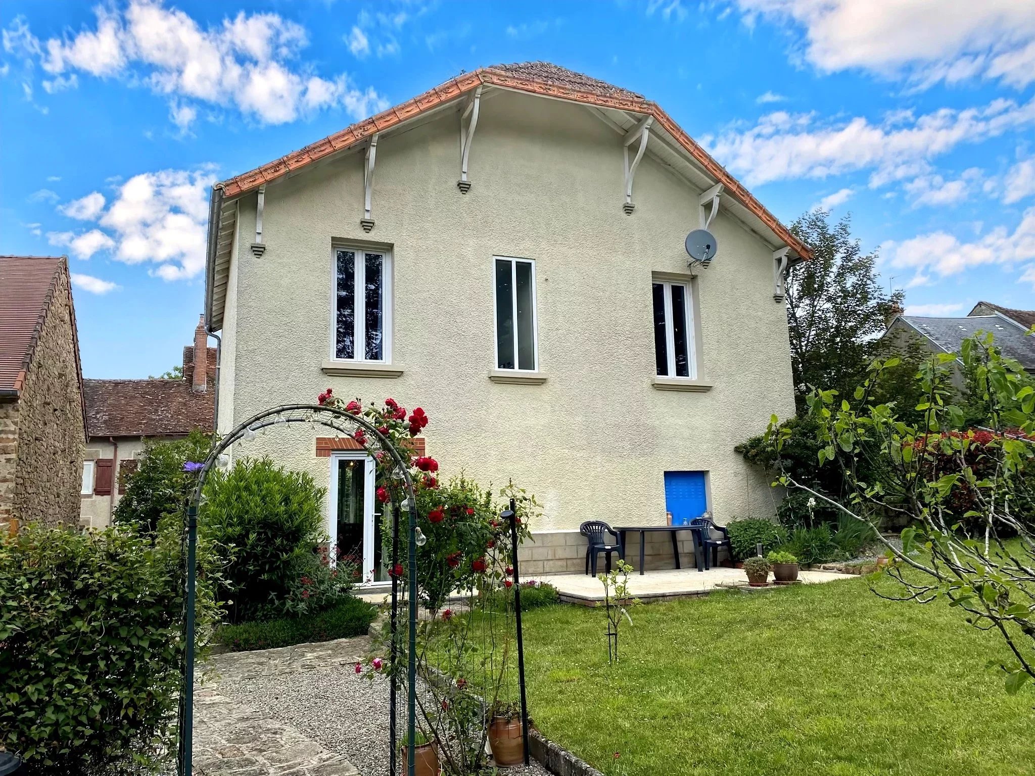 Charming Town House with Garden in Arnac-la-Poste, Limousin – France – BVI85153